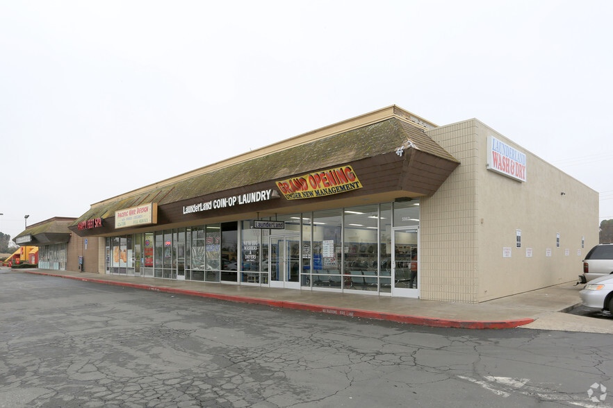 5972 Stockton Blvd, Sacramento, CA for lease - Building Photo - Image 2 of 3