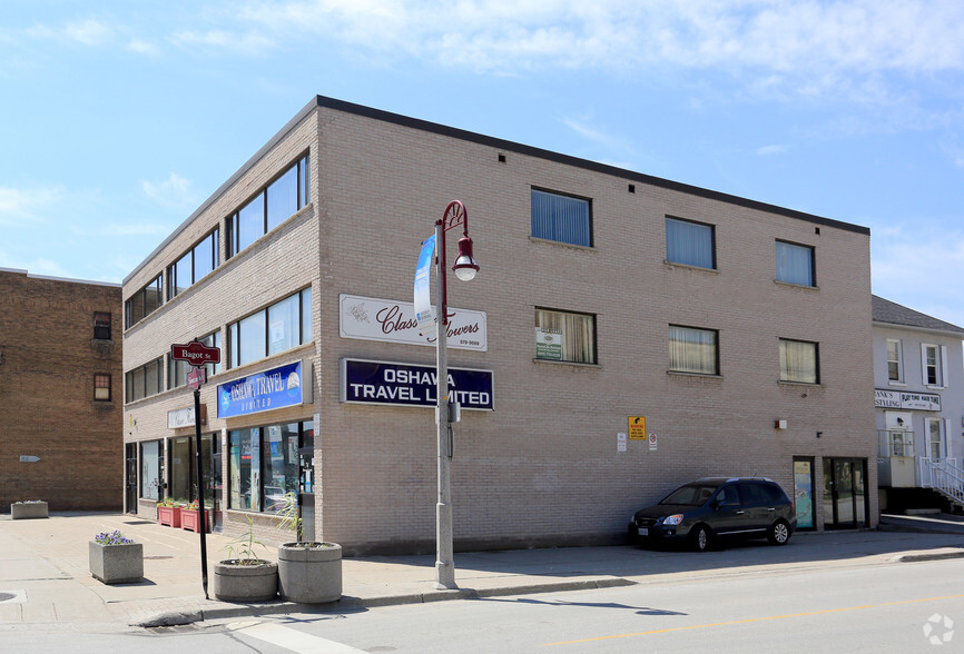 74 Simcoe St S, Oshawa, ON for lease - Building Photo - Image 2 of 4