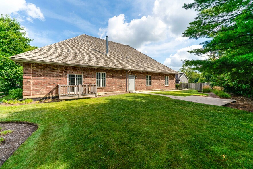 1017-1019 W Park Ave, Libertyville, IL à vendre - Photo du bâtiment - Image 3 de 45
