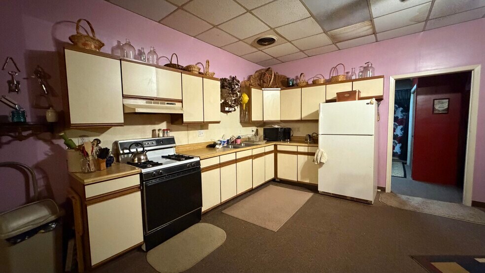 297 Oak St, Dallas City, IL for sale - Building Photo - Image 3 of 5