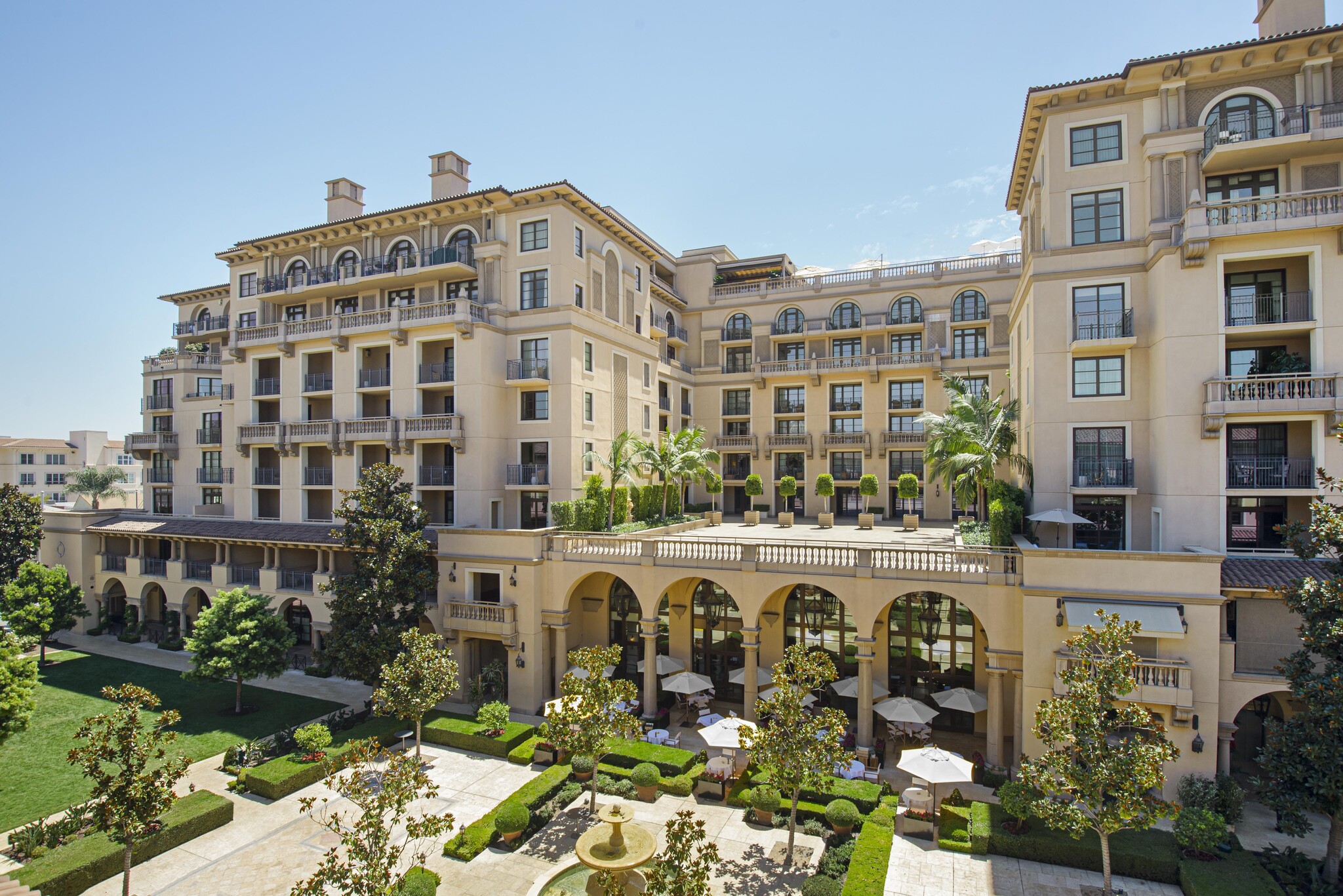 210 N Beverly Dr, Beverly Hills, CA for lease Primary Photo- Image 1 of 6