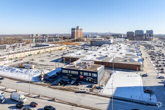 1880-1888 Boul Saint-Martin O, Laval, QC - AÉRIEN Vue de la carte