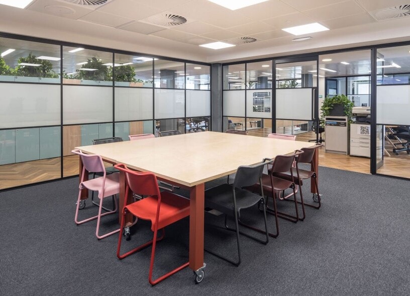 1 Knightsbridge Green, London for lease - Interior Photo - Image 2 of 3