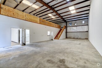 5829 W Sam Houston Pky N, Houston, TX à louer Photo intérieure- Image 1 de 3