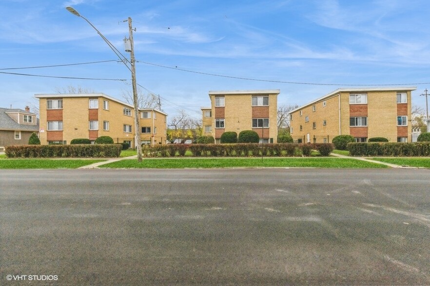 1123 Broadway Ave, North Chicago, IL for sale - Building Photo - Image 3 of 9