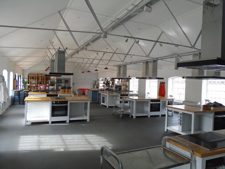 Beech Ave, Warminster à louer - Photo du bâtiment - Image 2 de 3