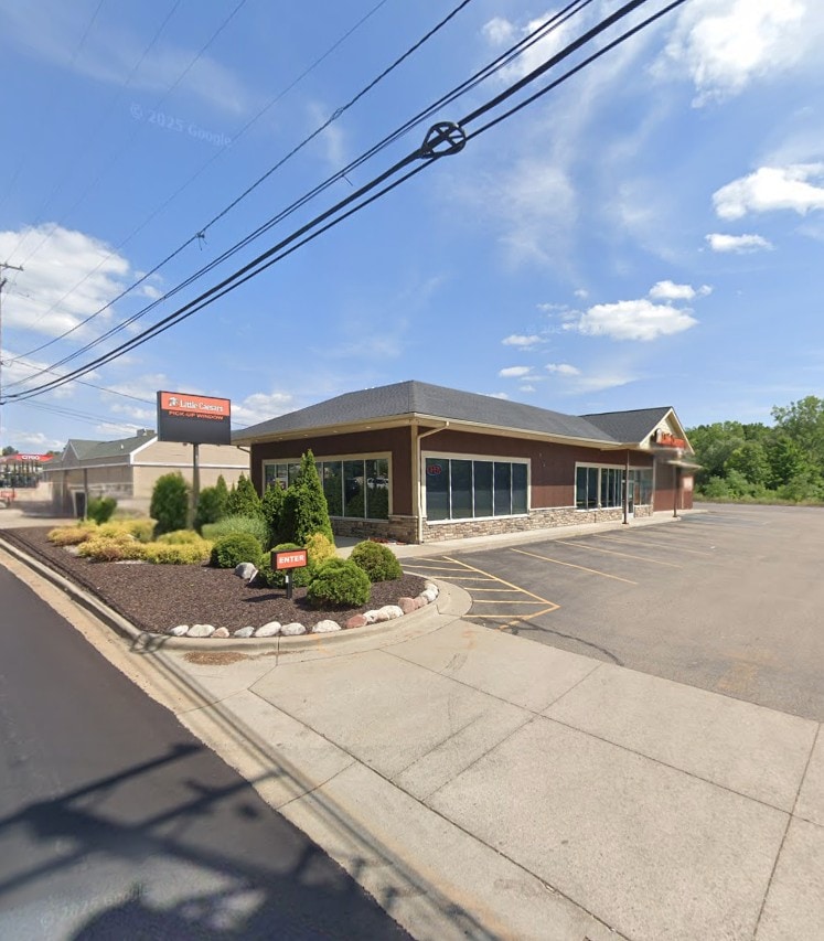 380 E Division St NE, Rockford, MI for sale Building Photo- Image 1 of 7