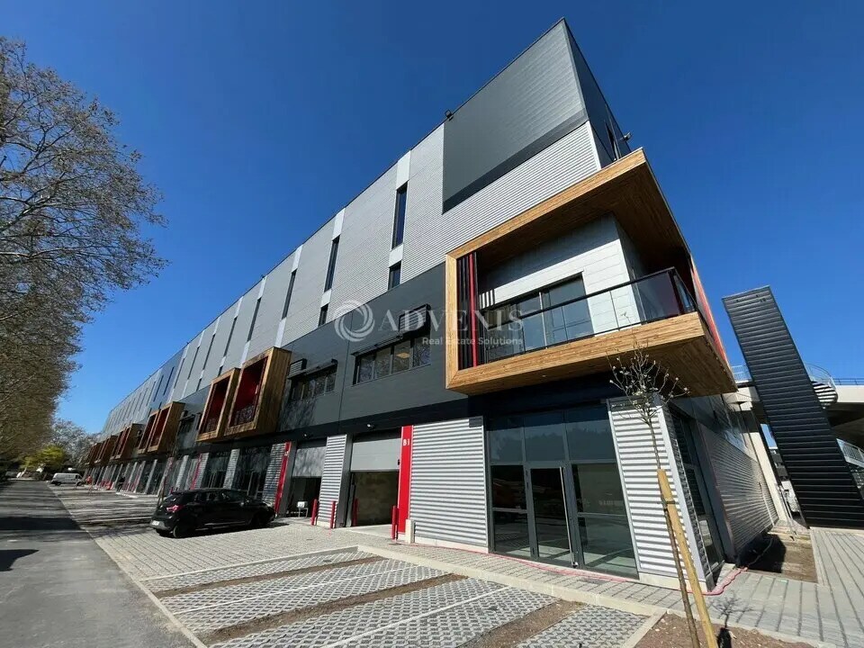 Flex dans Bobigny à louer Photo du bâtiment- Image 1 de 13