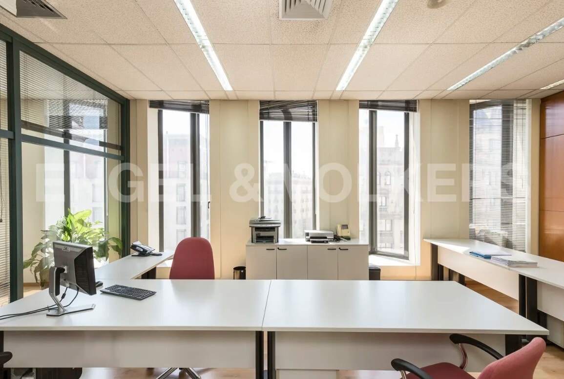 Office in Barcelona, Barcelona for lease Interior Photo- Image 1 of 5