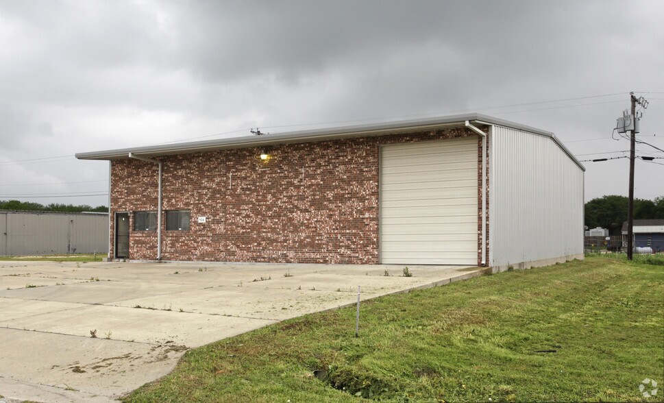 814 Tradesmen's Park Loop, Hutto, TX à louer - Photo principale - Image 2 de 3