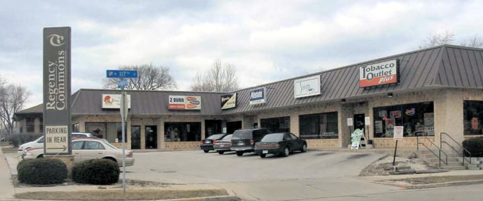 11702-11712 W North Ave, Wauwatosa, WI for lease - Building Photo - Image 2 of 3