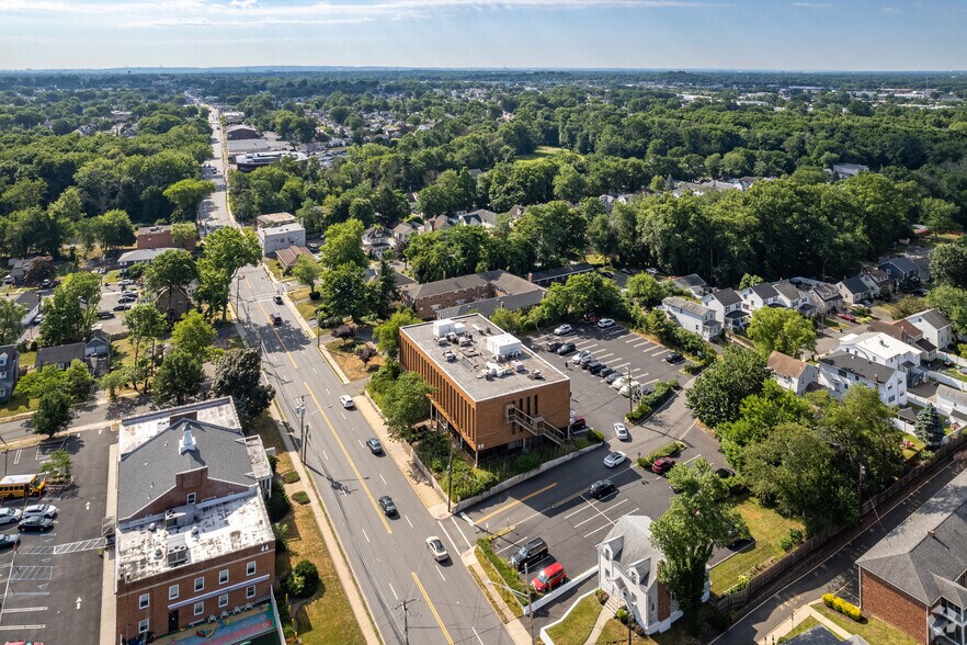 55 Morris Ave, Springfield, NJ à louer - Aérien - Image 3 de 11