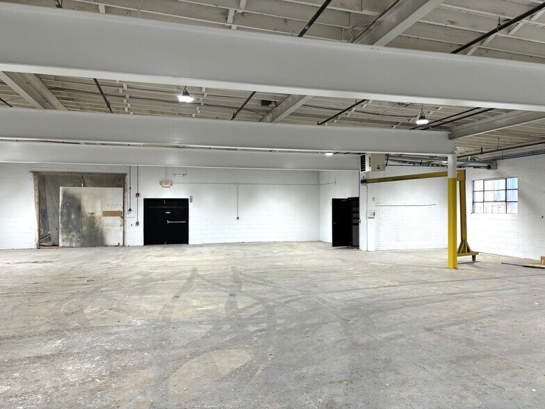 200 W 8th St, Lansdale, PA à louer - Photo du bâtiment - Image 3 de 6