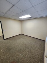 302 Davis Grove Cir, Cary, NC for lease Interior Photo- Image 2 of 4