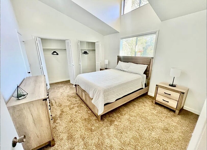 356 N 300 W, Logan, UT for sale - Interior Photo - Image 3 of 18