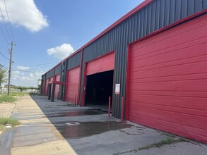 517 N Bryan St, Houston, TX for lease Building Photo- Image 2 of 10