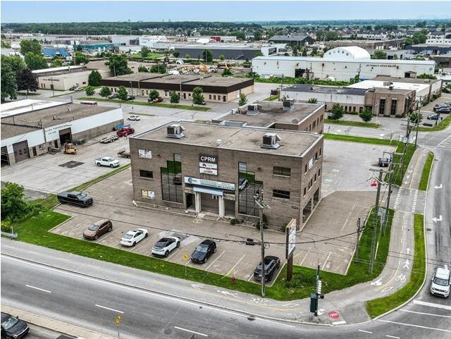 1300 Grande Allée, Terrebonne, QC for sale - Building Photo - Image 1 of 2