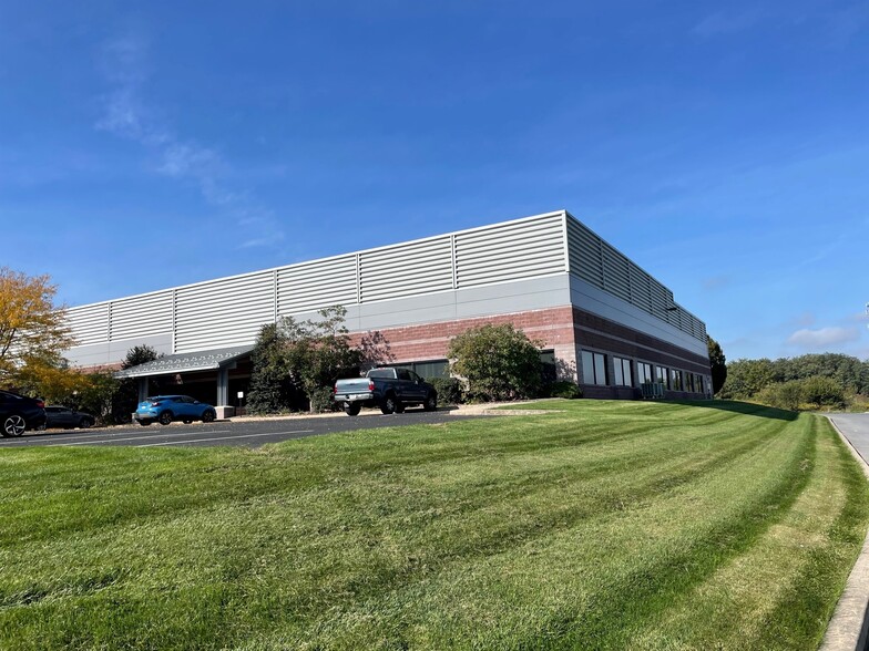 1260 Corporate Blvd, Lancaster, PA for sale - Building Photo - Image 1 of 1