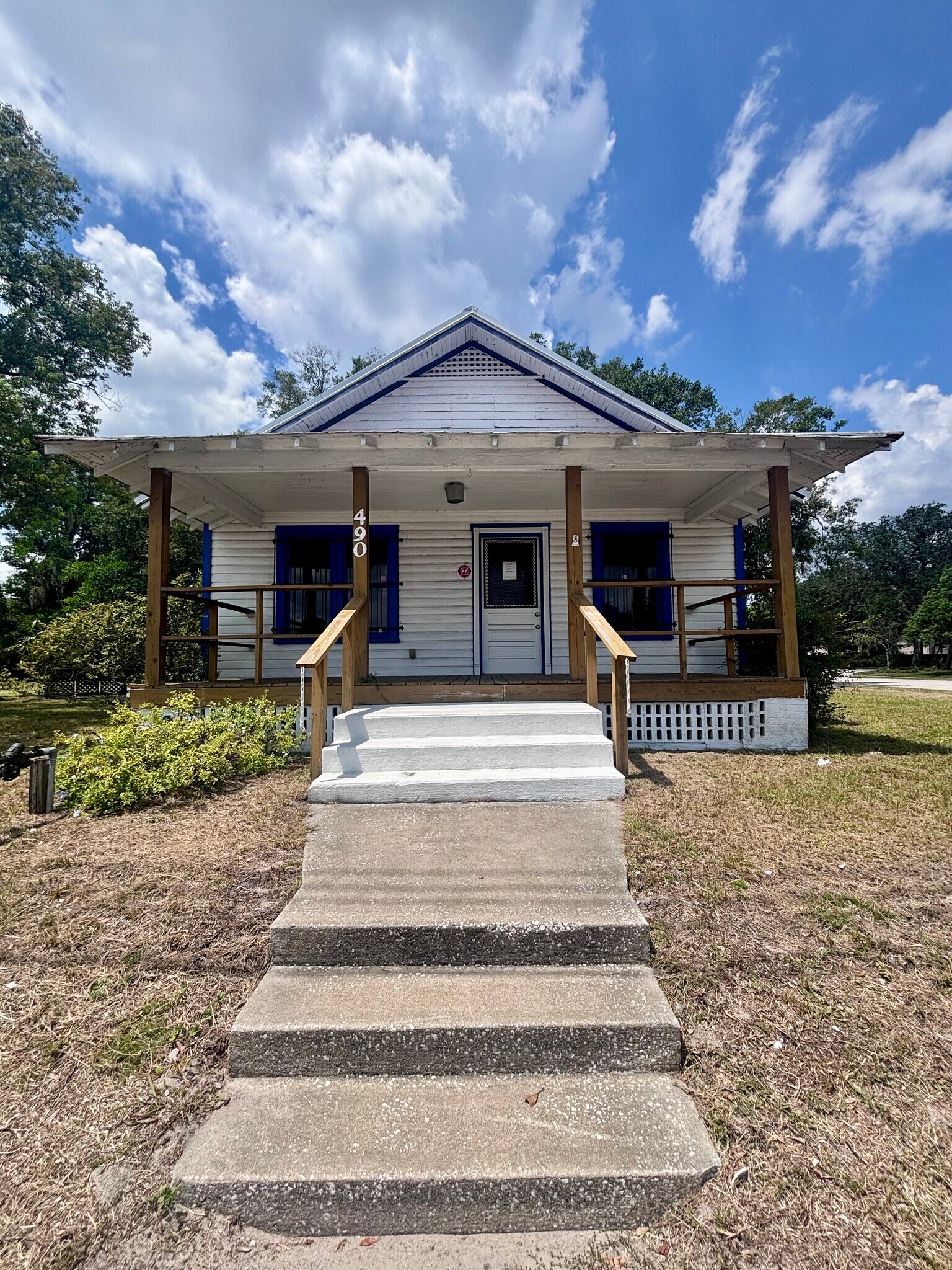 490 N Spring Garden Ave, Deland, FL à vendre Photo principale- Image 1 de 29