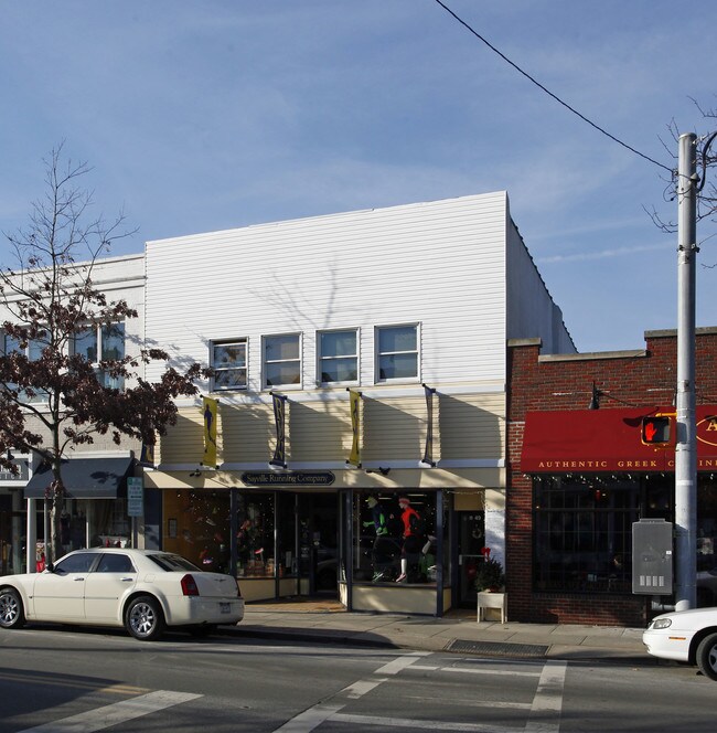 Plus de détails pour 49 Main St, Sayville, NY - Commerce de détail à louer