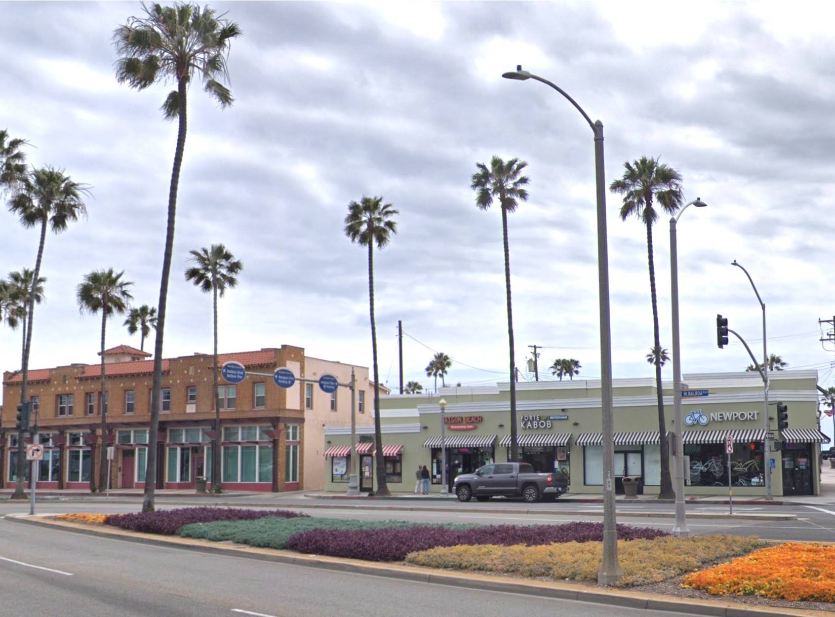 2209-2233 W Balboa Blvd, Newport Beach, CA for lease Building Photo- Image 1 of 8