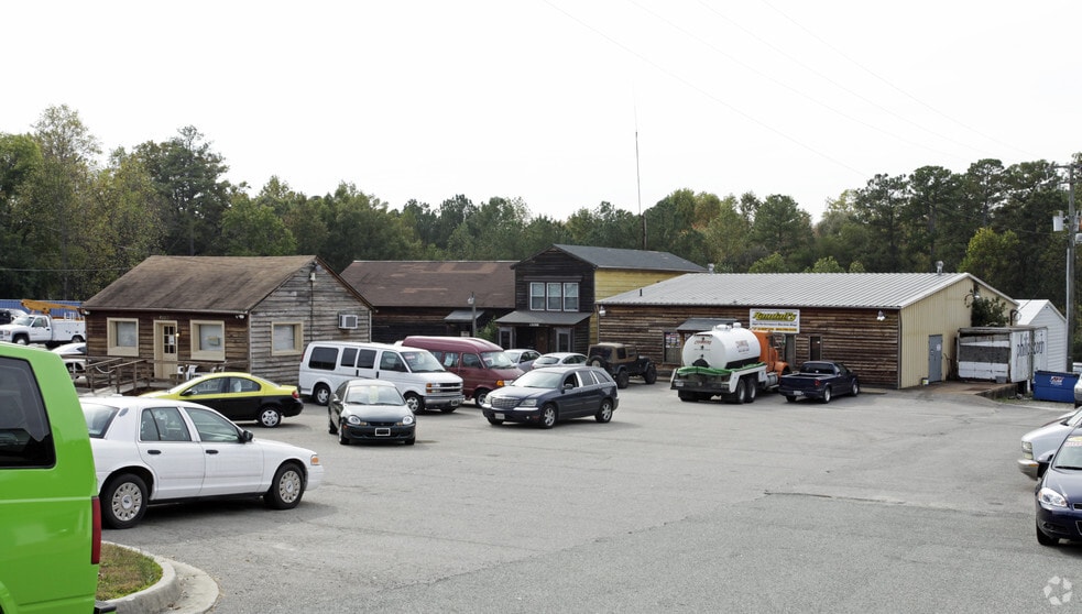 13200 Jefferson Davis Hwy, Chester, VA for sale - Primary Photo - Image 3 of 3
