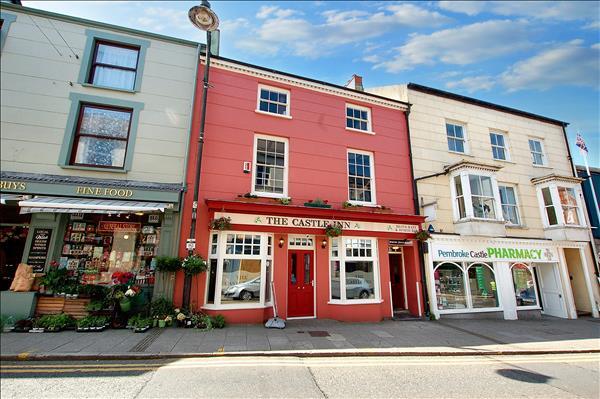 17 Main St, Pembroke for sale - Building Photo - Image 1 of 19