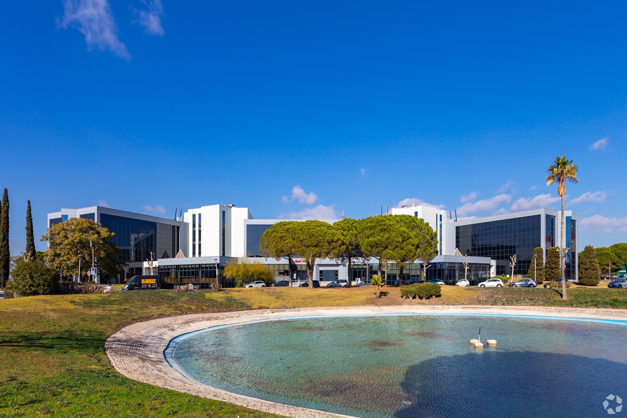 Plaça de la Volateria, 1, El Prat de Llobregat, Barcelona for lease Primary Photo- Image 1 of 6