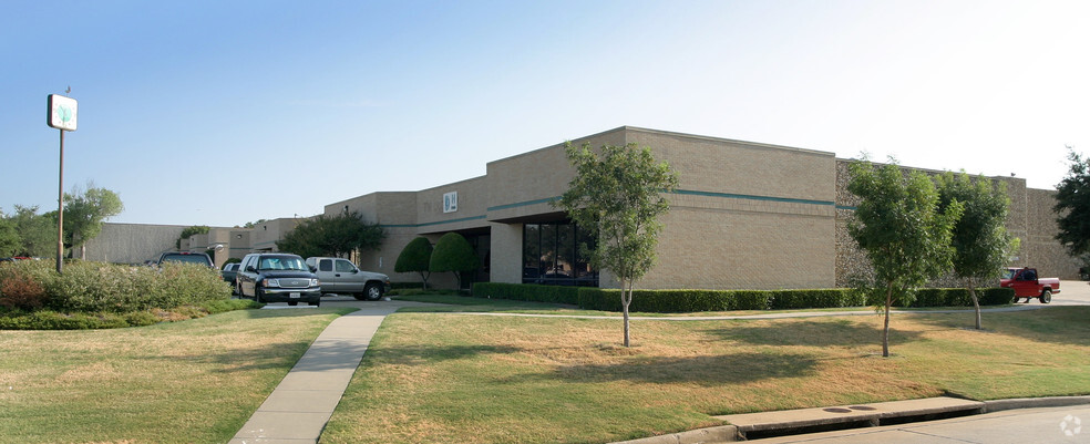 14444 Beltwood Pky W, Farmers Branch, TX for lease - Building Photo - Image 2 of 11