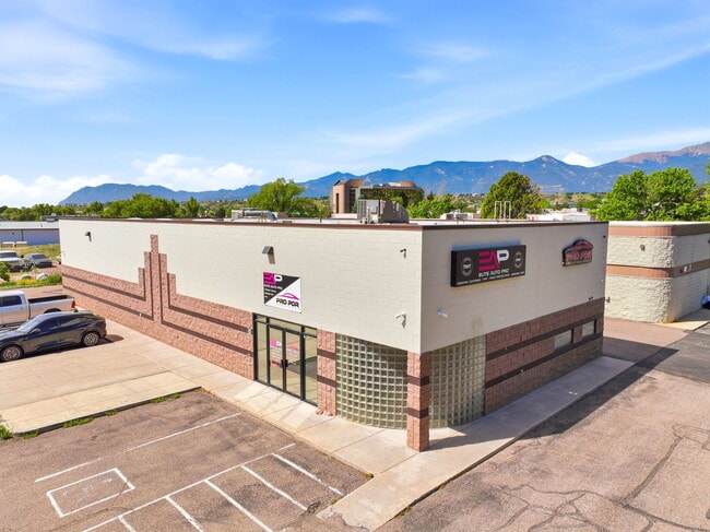 Plus de détails pour 949 Elkton Dr, Colorado Springs, CO - Industriel à louer