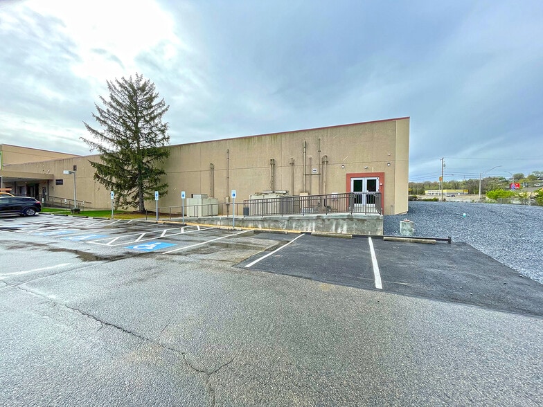 471 JPL Wick Dr, Harrisburg, PA for lease - Building Photo - Image 3 of 13