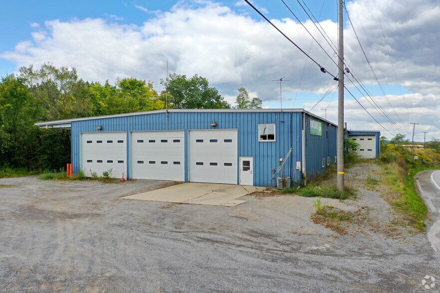 2470 Evans City Rd, Harmony, PA à louer - Photo du bâtiment - Image 3 de 12