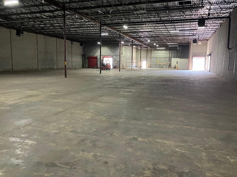 2085 Phillips St, Columbus, GA for lease - Building Photo - Image 2 of 5