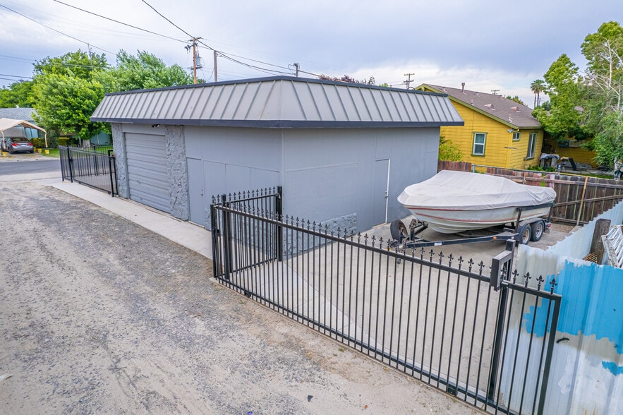 2681 Brownell St, Atwater, CA à vendre - Photo du bâtiment - Image 2 de 33