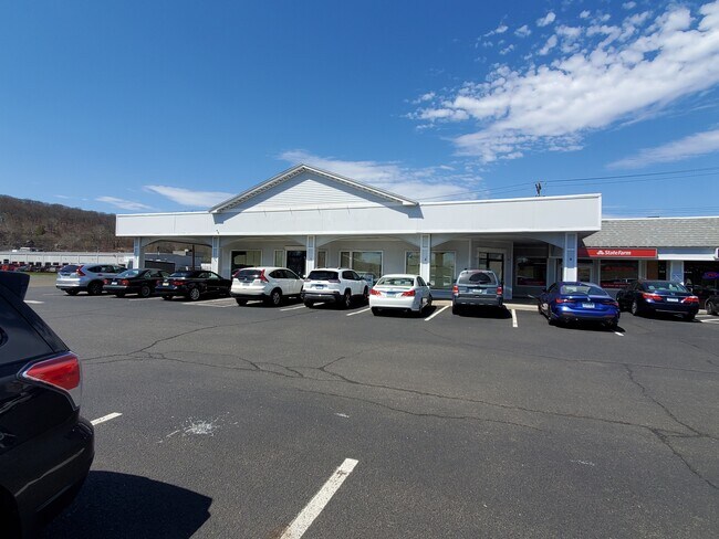 More details for 1646-1654 Litchfield Tpke, Woodbridge, CT - Retail for Lease