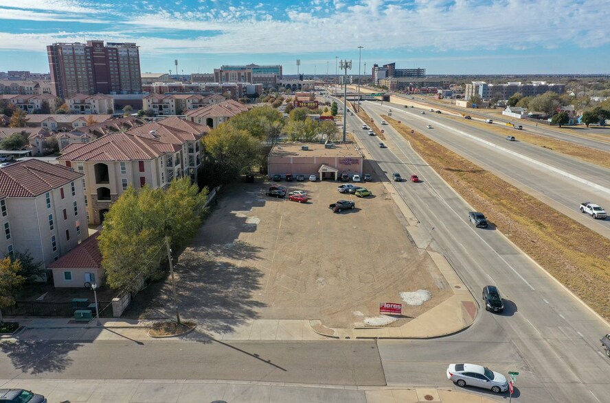 2211 4th St, Lubbock, TX for lease - Building Photo - Image 1 of 15