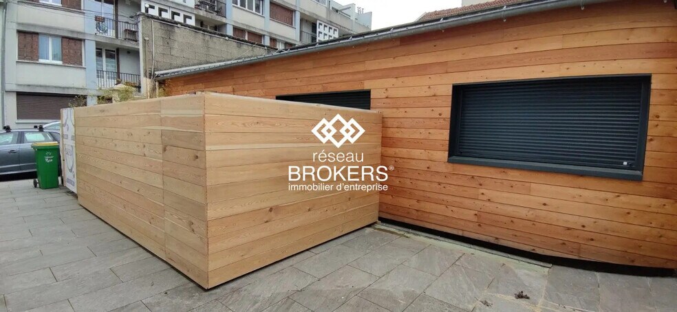 Bureau dans Grenoble à louer - Photo du bâtiment - Image 2 de 17