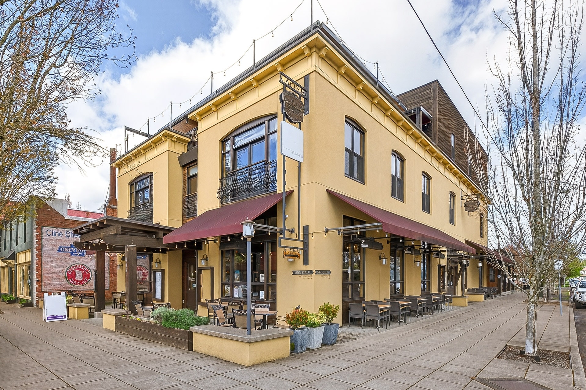 645 NE 3rd St, McMinnville, OR for lease Building Photo- Image 1 of 34