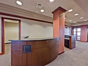 530 Beacon Pky W, Birmingham, AL for lease Interior Photo- Image 2 of 11