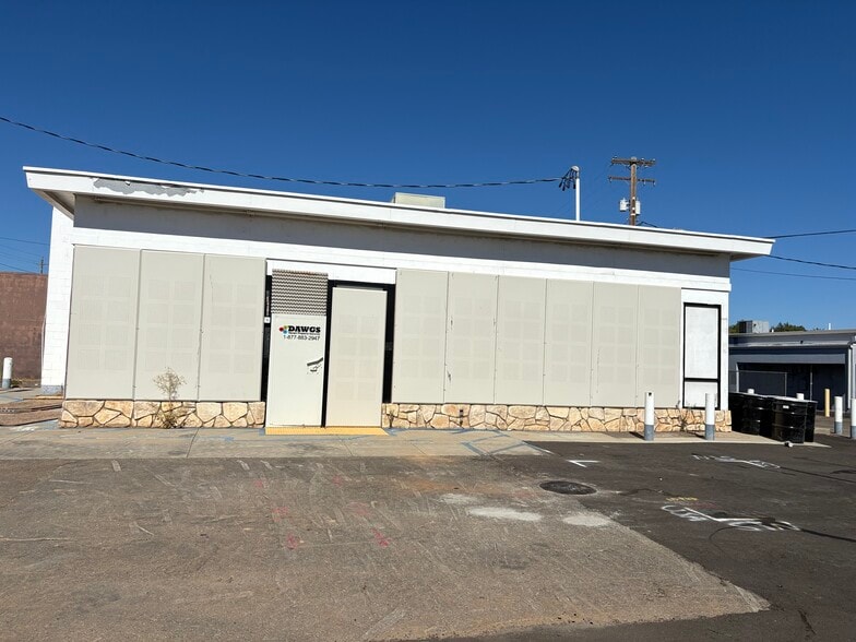 2998 Churn Creek Rd, Redding, CA for lease - Building Photo - Image 2 of 2
