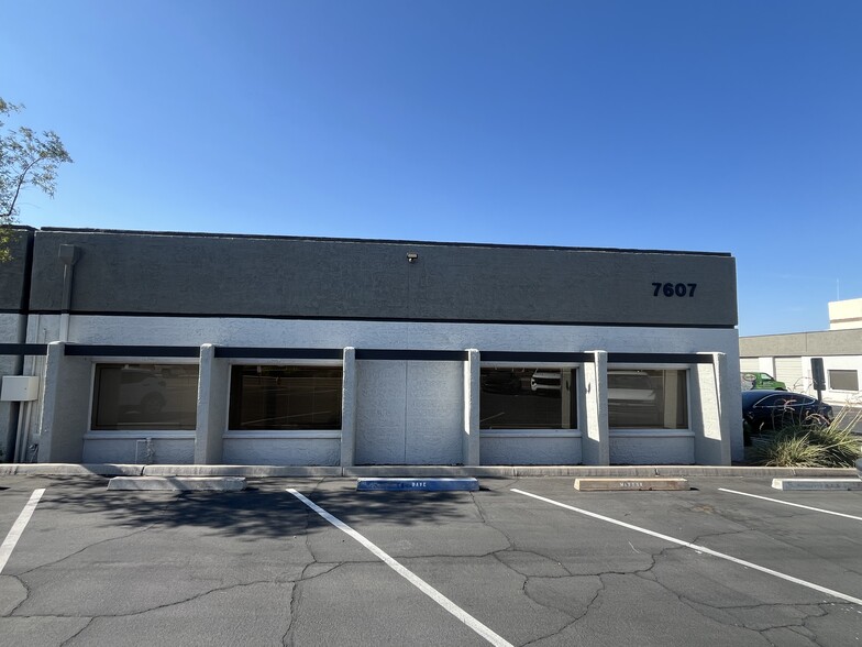 7607 E Greenway Rd, Scottsdale, AZ for lease - Building Photo - Image 1 of 15