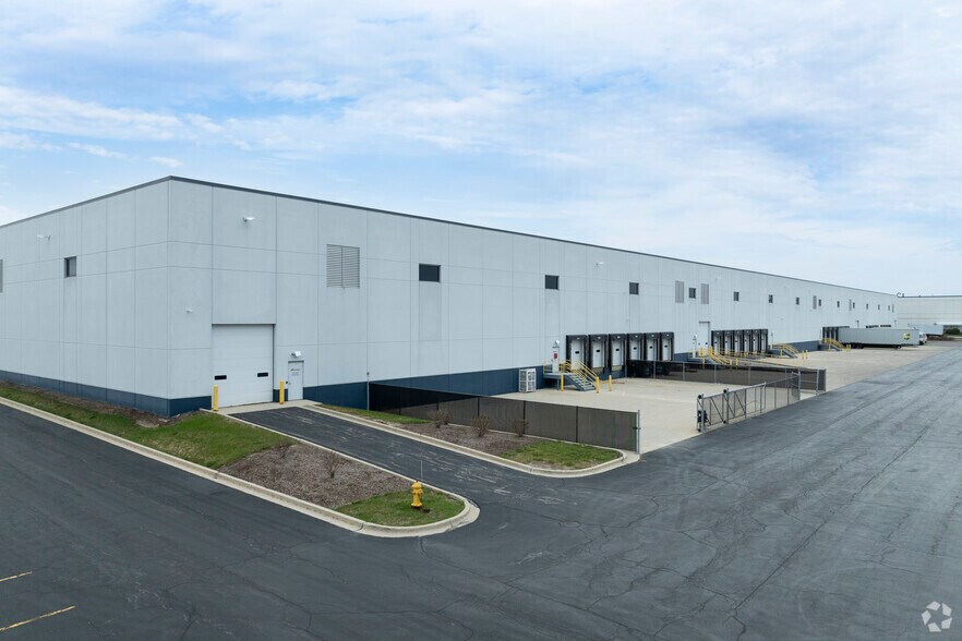 9200-9260 W 55th St, McCook, IL à louer - Photo du bâtiment - Image 3 de 6