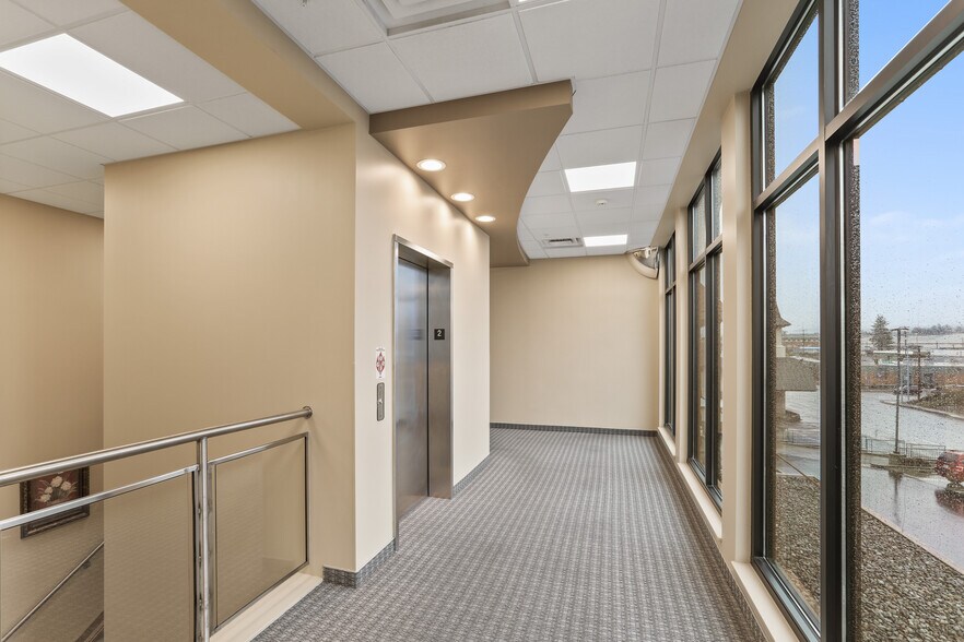 407 E 2nd Ave, Spokane, WA for lease - Building Photo - Image 2 of 23