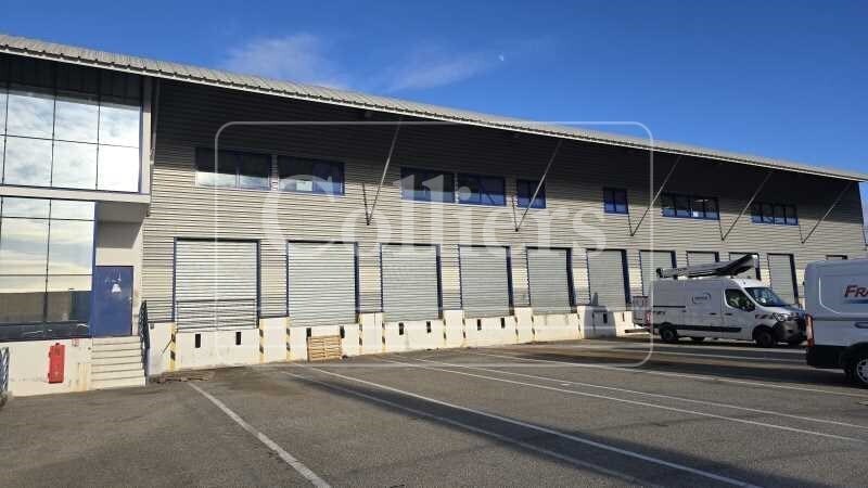 Flex in Aix-en-Provence for lease Building Photo- Image 1 of 6