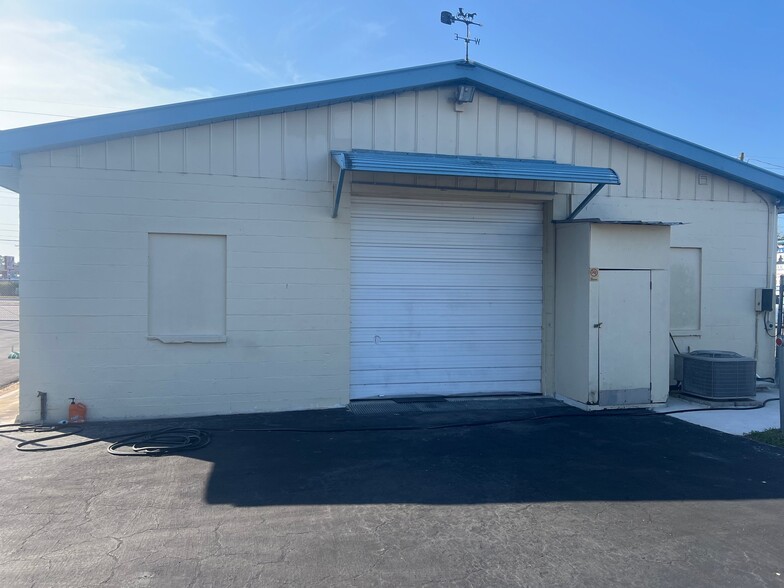 13803 W Hillsborough Ave, Tampa, FL for lease - Building Photo - Image 2 of 3