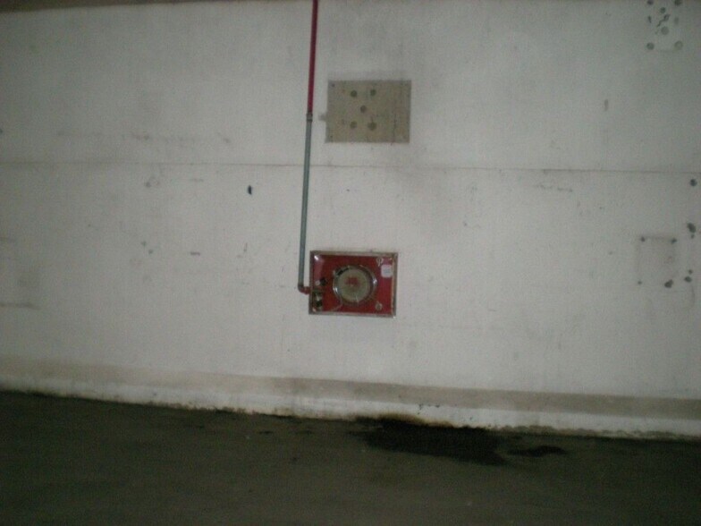 Calle la Red Veintisiete, 21, Alcalá de Guadaíra, Sevilla à louer - Photo du bâtiment - Image 2 de 10