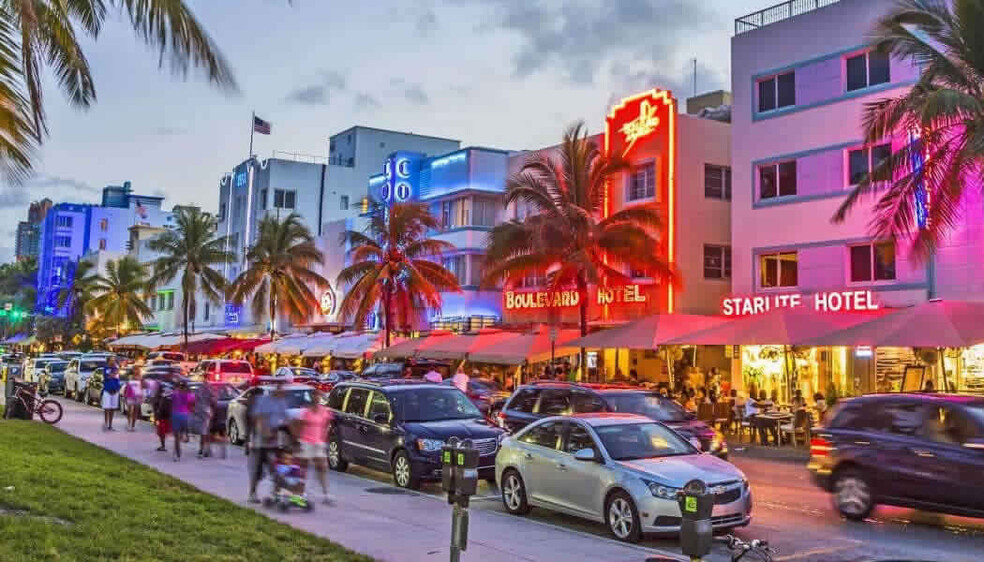 740 Ocean Dr, Miami Beach, FL à vendre - Photo du bâtiment - Image 1 de 1