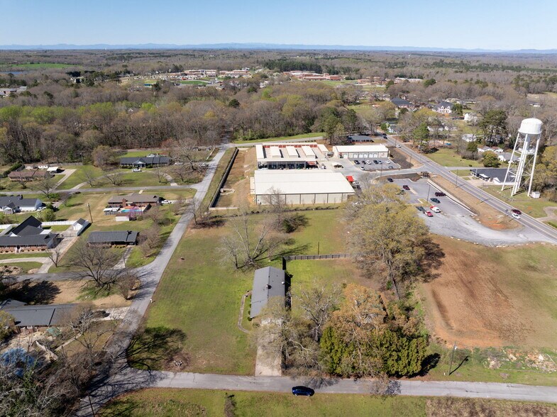 300 N Green St, Williamston, SC à vendre - Photo du bâtiment - Image 3 de 49