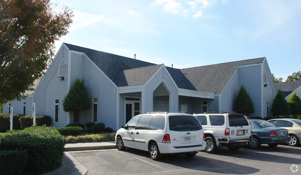 12725 Mcmanus Blvd, Newport News, VA à louer - Photo principale - Image 1 de 10