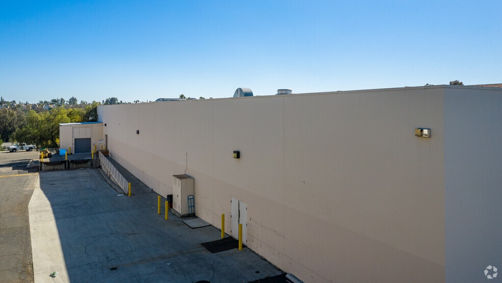 21602-21702 Plano Trabuco Rd, Trabuco Canyon, CA à louer - Photo du bâtiment - Image 3 de 15